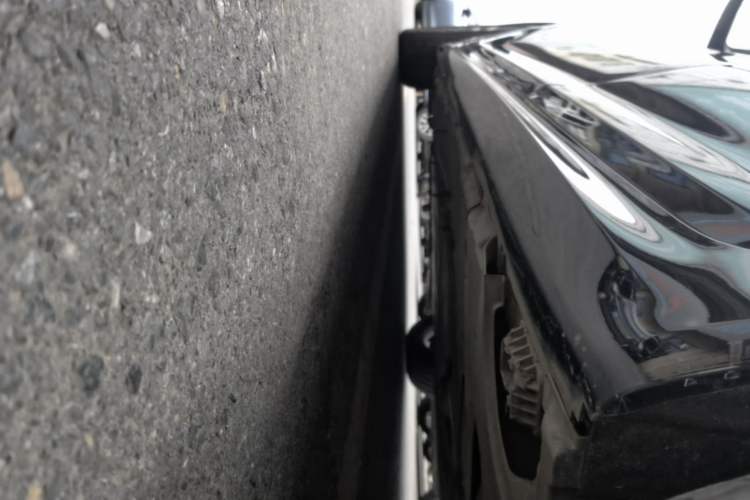 Used BMW 5 Series 2020 525Li M Sport Package Left Side Sill