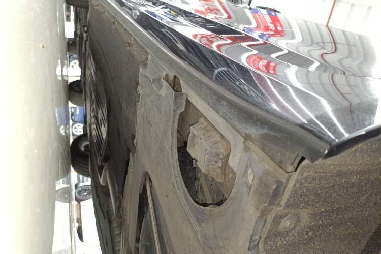Used BMW 5 Series 2020 525Li Luxury Package Left Side Sill