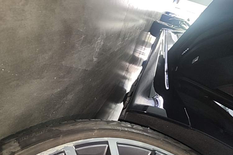 Used BMW 5 Series 2020 530Li Leading Model M Sport Package Left Side Sill
