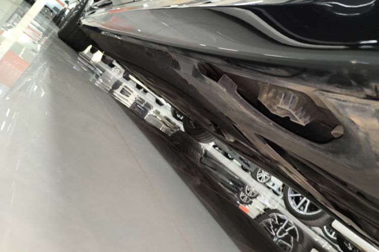 Used BMW 5 Series 2020 530Li Leading Model M Sport Package Left Side Sill