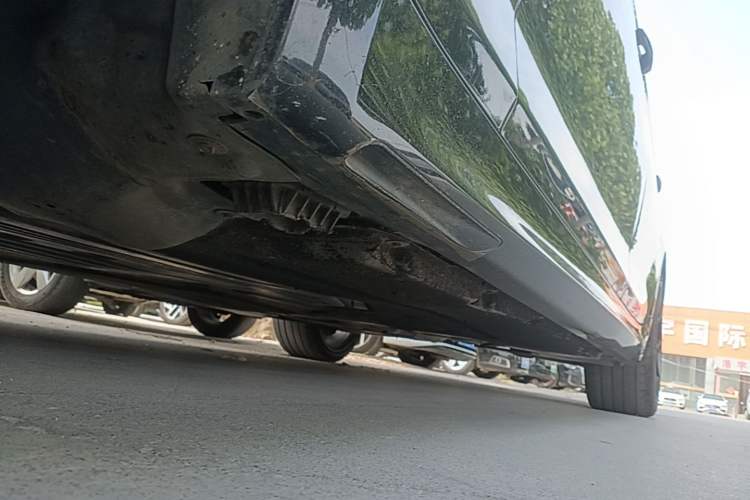 Used BMW 5 Series 2020 530Li Leading Model M Sport Package Left Side Sill