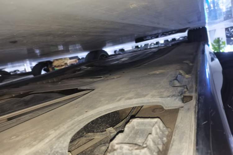 Used BMW 5 Series 2020 530Li Luxury Edition M Sport Package Left Side Sill
