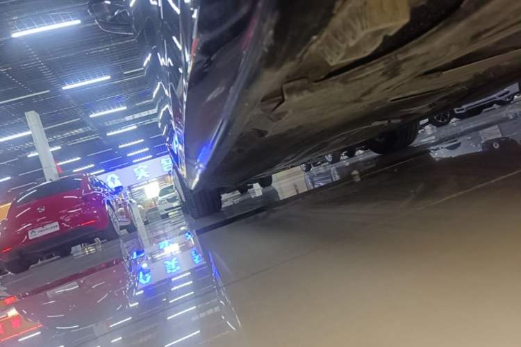 Used BMW 5 Series 2020 525Li M Sport Package Left Side Sill