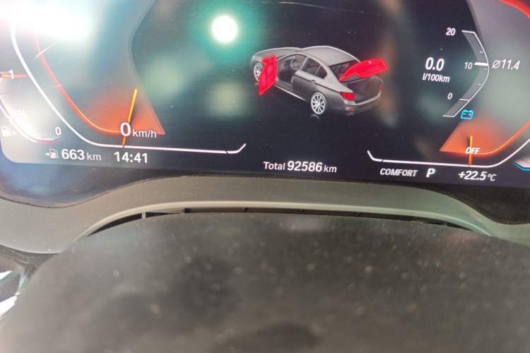 Used BMW 5 Series 2020 525Li M Sport Package Odometer Close Up