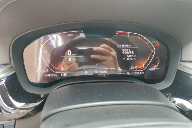 Used BMW 5 Series 2020 530Li Leading Edition Luxury Package Odometer Close Up