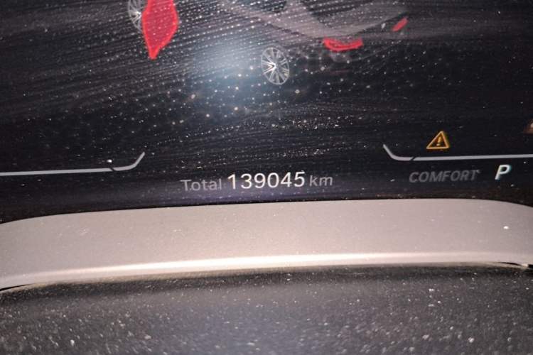 Used BMW 5 Series 2020 525Li Luxury Package Odometer Close Up