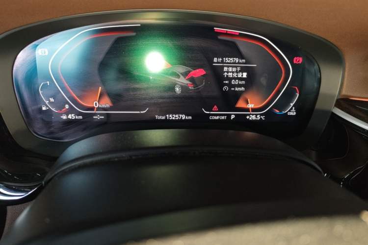 Used BMW 5 Series 2020 525Li Luxury Package Odometer Close Up