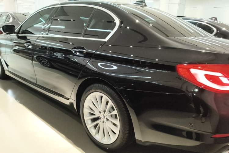 Used BMW 5 Series 2020 530Li Luxury Edition Premium Package Rear Left 45 Deg
