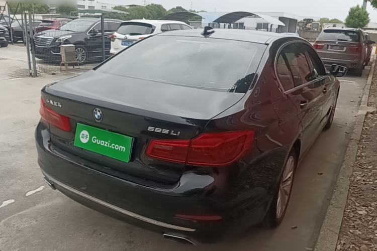 Used BMW 5 Series 2020 525Li Luxury Package Rear Right 45 Deg