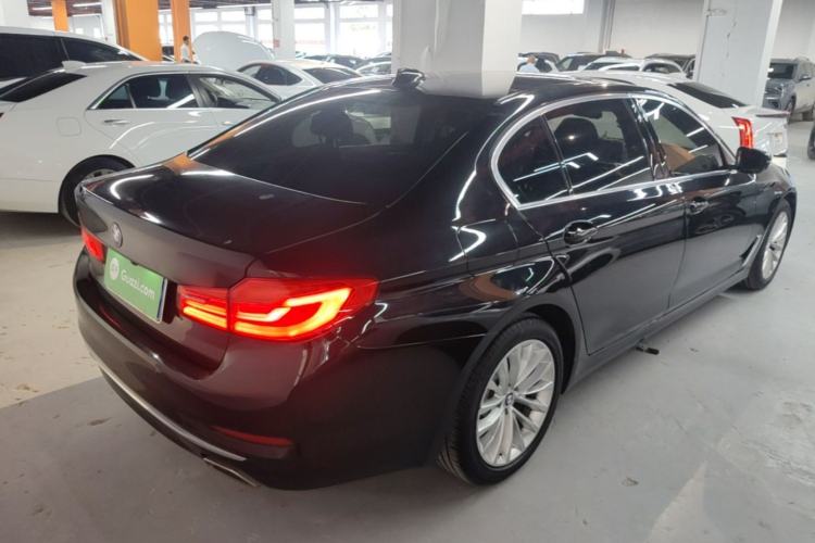 Used BMW 5 Series 2020 525Li Luxury Package Rear Right 45 Deg
