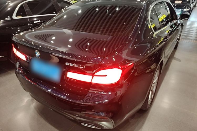 Used BMW 5 Series 2020 525Li M Sport Package Rear Right 45 Deg