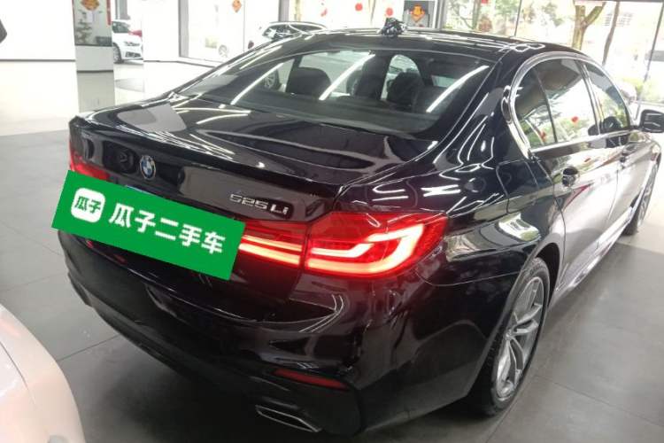 Used BMW 5 Series 2020 525Li M Sport Package Rear Right 45 Deg