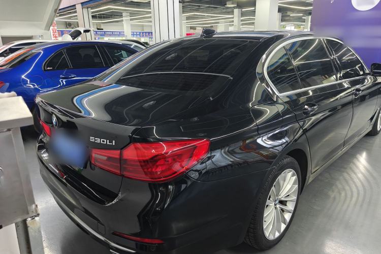 Used BMW 5 Series 2020 530Li xDrive Luxury Package Rear Right 45 Deg