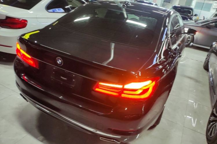Used BMW 5 Series 2020 530Li Leading Edition Luxury Package Rear Right 45 Deg