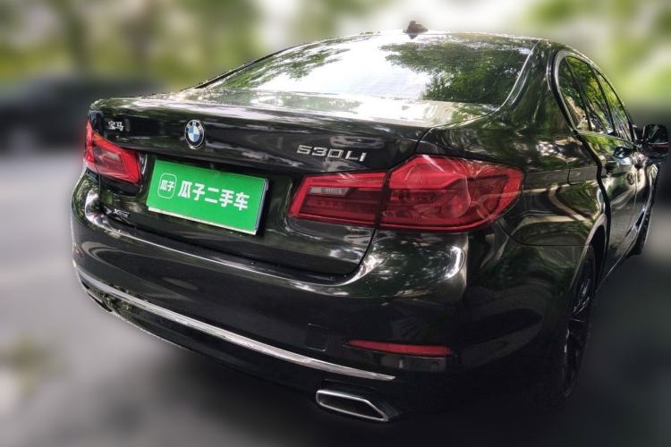 Used BMW 5 Series 2020 530Li xDrive Luxury Package Rear Right 45 Deg