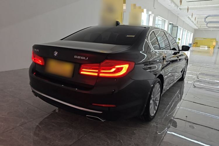 Used BMW 5 Series 2020 525Li Luxury Package Rear Right 45 Deg