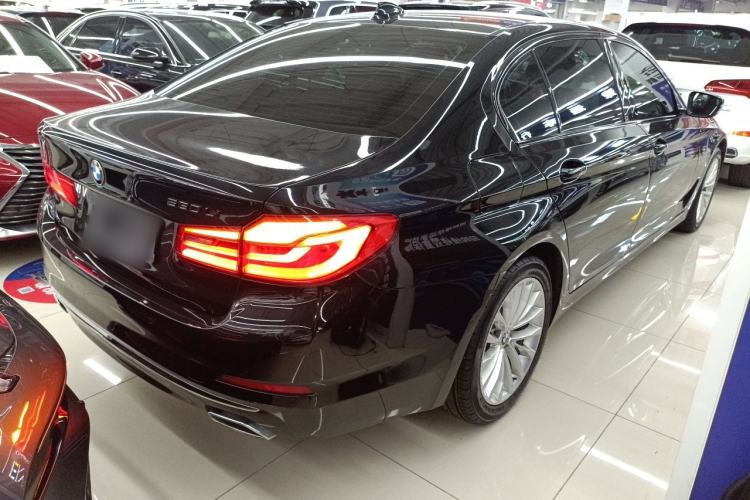 Used BMW 5 Series 2020 525Li Luxury Package Rear Right 45 Deg