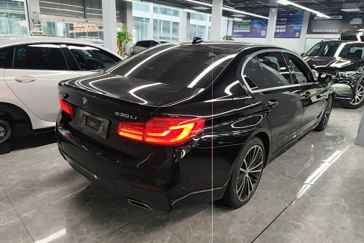 Used BMW 5 Series 2020 530Li Luxury Edition M Sport Package Rear Right 45 Deg