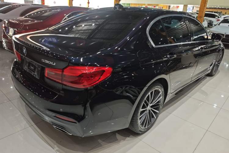 Used BMW 5 Series 2020 530Li Leading Model M Sport Package Rear Right 45 Deg