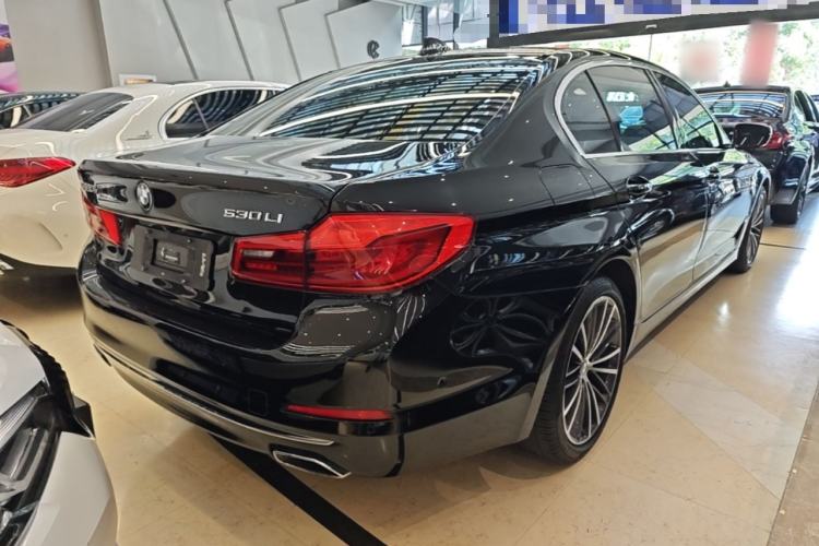 Used BMW 5 Series 2020 530Li Executive Luxury Package Rear Right 45 Deg