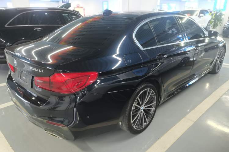 Used BMW 5 Series 2020 530Li Luxury Edition M Sport Package Rear Right 45 Deg