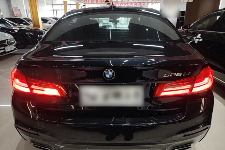 Used BMW 5 Series 2020 525Li M Sport Package Rear