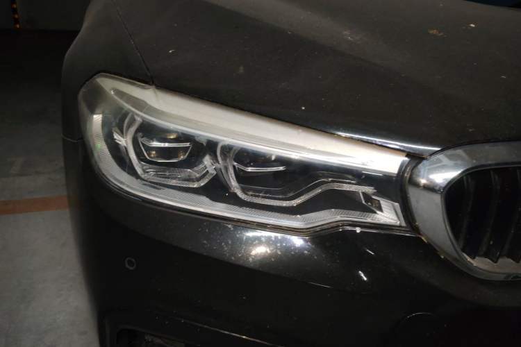 Used BMW 5 Series 2020 530Li xDrive M Sport Package Right Front Headlight