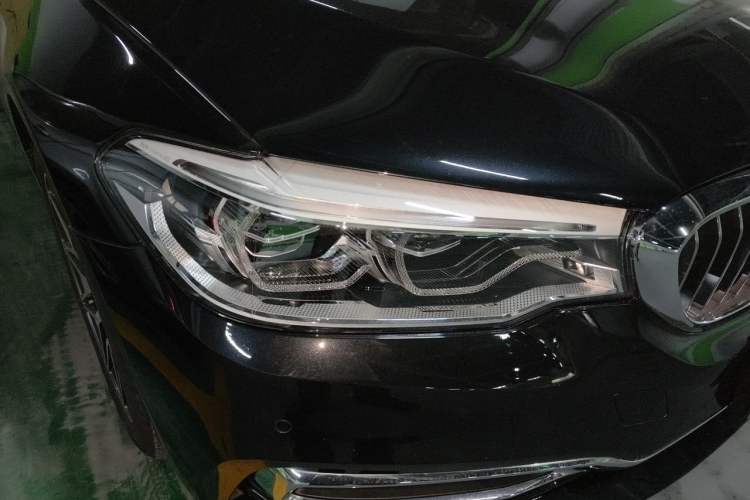 Used BMW 5 Series 2020 530Li Leading Edition Luxury Package Right Front Headlight
