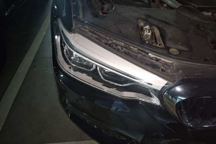 Used BMW 5 Series 2020 530Li Leading Model M Sport Package Right Front Headlight
