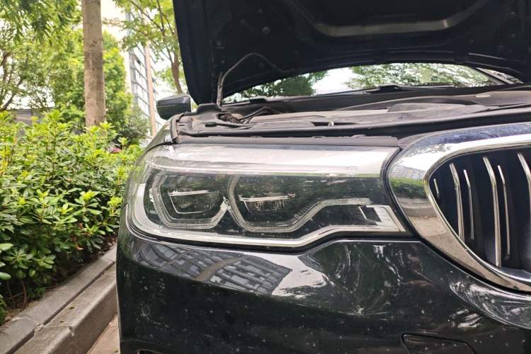 Used BMW 5 Series 2020 530Li Leading Edition Luxury Package Right Front Headlight