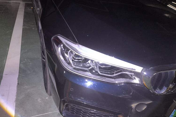 Used BMW 5 Series 2020 530Li Leading Model M Sport Package Right Front Headlight