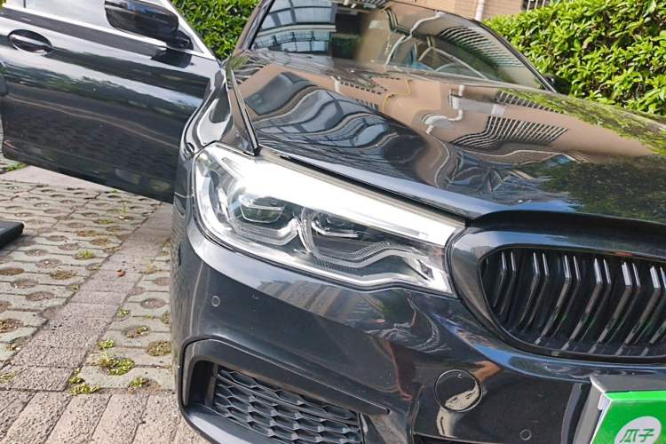 Used BMW 5 Series 2020 530Li Leading Model M Sport Package Right Front Headlight