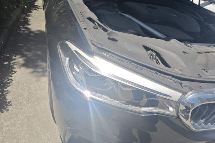 Used BMW 5 Series 2020 530Li Luxury Edition M Sport Package Right Front Headlight