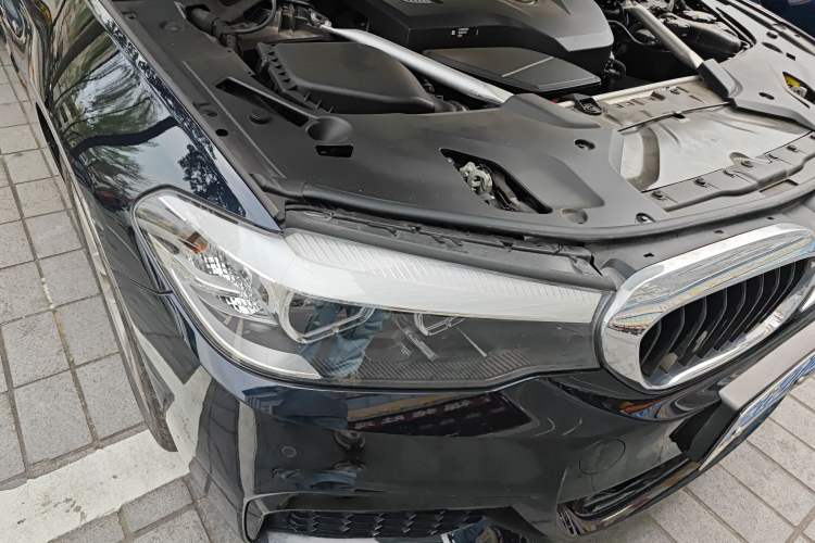 Used BMW 5 Series 2020 525Li M Sport Package Right Front Headlight