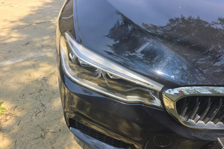 Used BMW 5 Series 2020 530Li Luxury Edition M Sport Package Right Front Headlight