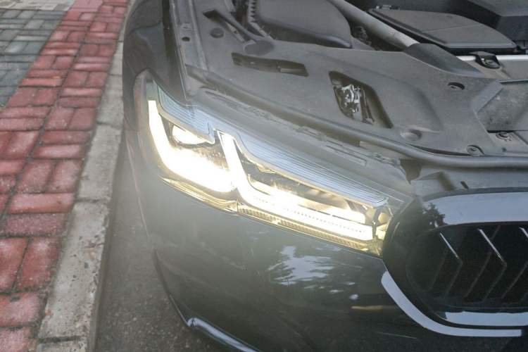 Used BMW 5 Series 2020 525i M Sport Package Right Front Headlight