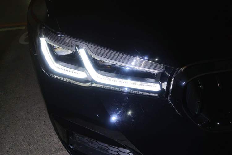 Used BMW 5 Series 2020 530Li Luxury Edition Premium Package Right Front Headlight