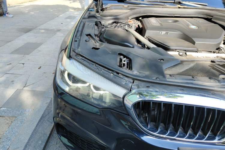 Used BMW 5 Series 2020 525Li M Sport Package Right Front Headlight