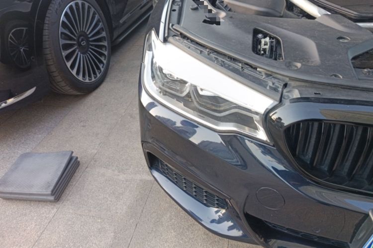 Used BMW 5 Series 2020 530Li Luxury Edition M Sport Package Right Front Headlight