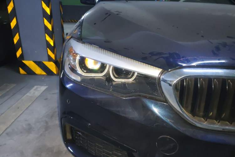 Used BMW 5 Series 2020 525Li M Sport Package Right Front Headlight