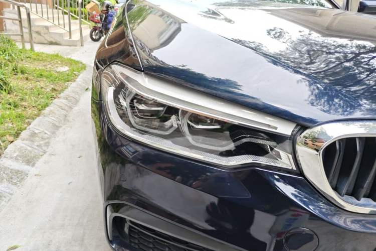 Used BMW 5 Series 2020 530Li Leading Model M Sport Package Right Front Headlight
