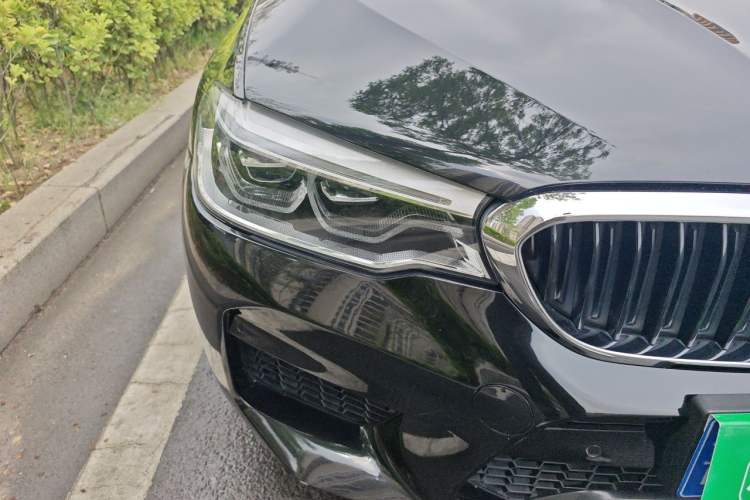 Used BMW 5 Series 2020 530Li xDrive M Sport Package Right Front Headlight