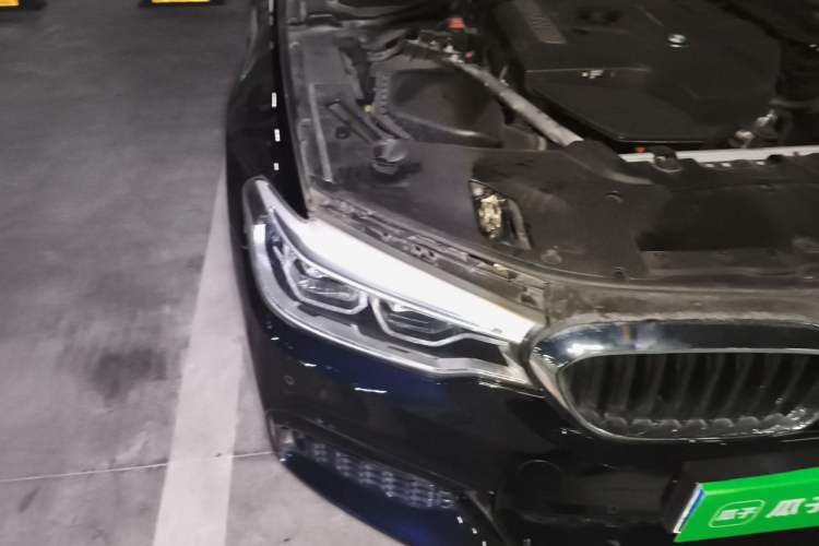 Used BMW 5 Series 2020 530Li Luxury Edition M Sport Package Right Front Headlight
