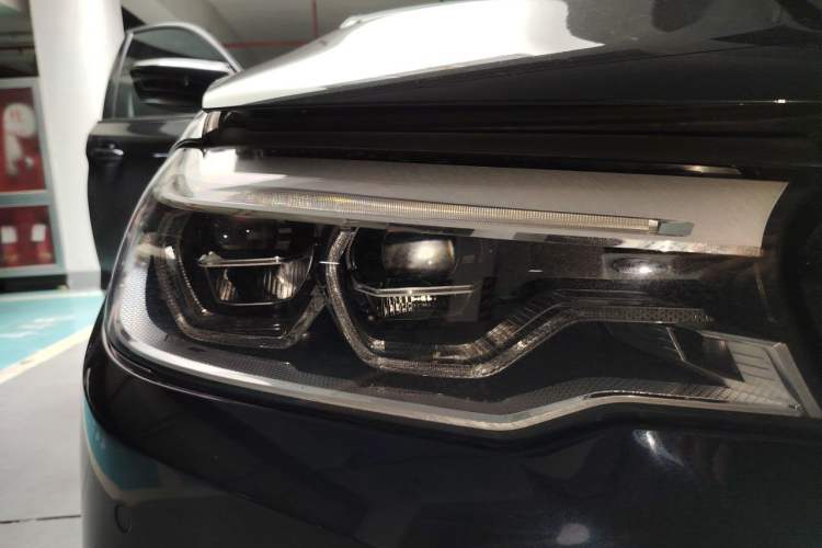 Used BMW 5 Series 2020 530Li Leading Model M Sport Package Right Front Headlight