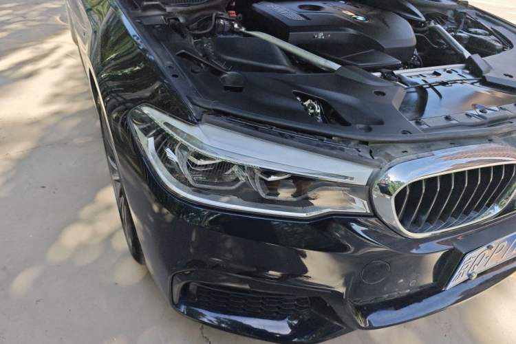 Used BMW 5 Series 2020 530Li Leading Model M Sport Package Right Front Headlight