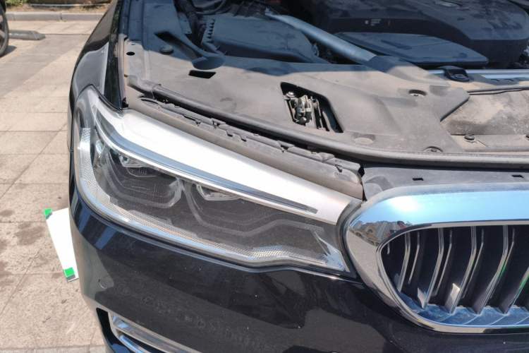 Used BMW 5 Series 2020 530Li Leading Edition Luxury Package Right Front Headlight