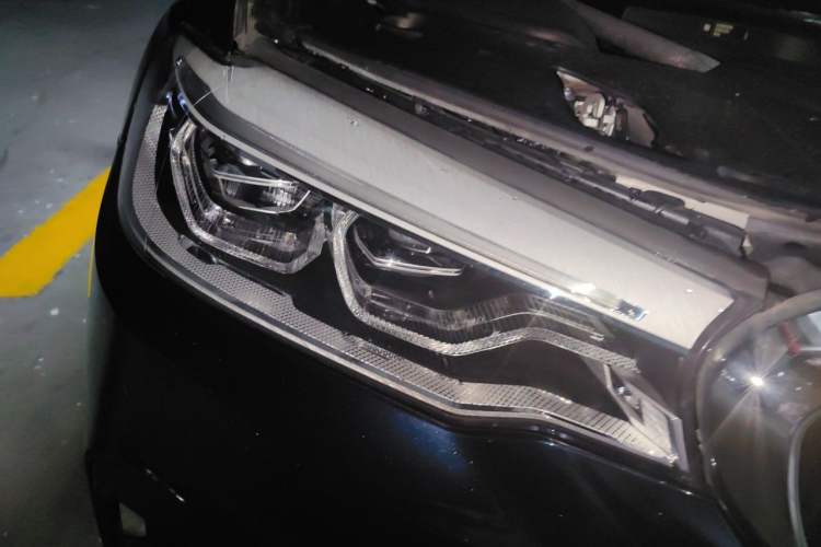 Used BMW 5 Series 2020 530Li Leading Model M Sport Package Right Front Headlight