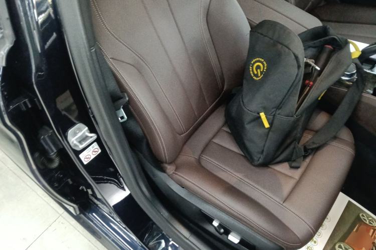 Used BMW 5 Series 2020 525Li M Sport Package Right Front Seat