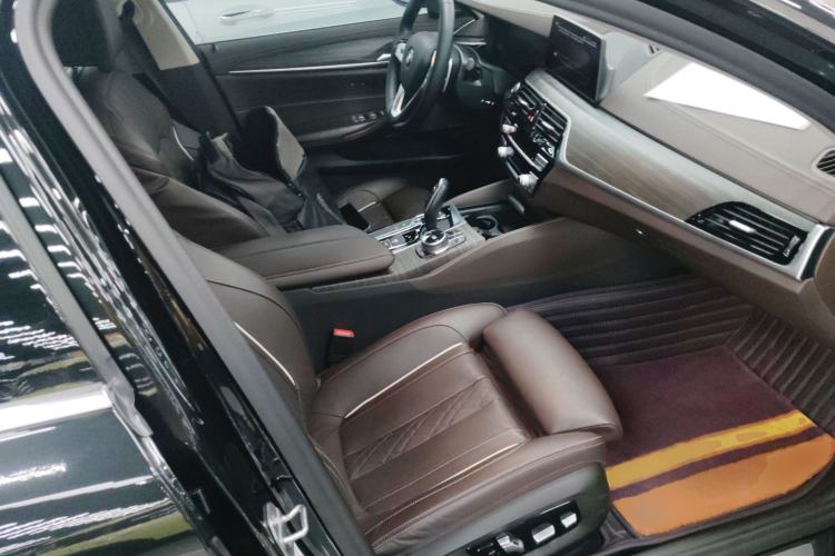 Used BMW 5 Series 2020 530Li Luxury Edition Premium Package Right Front Seat