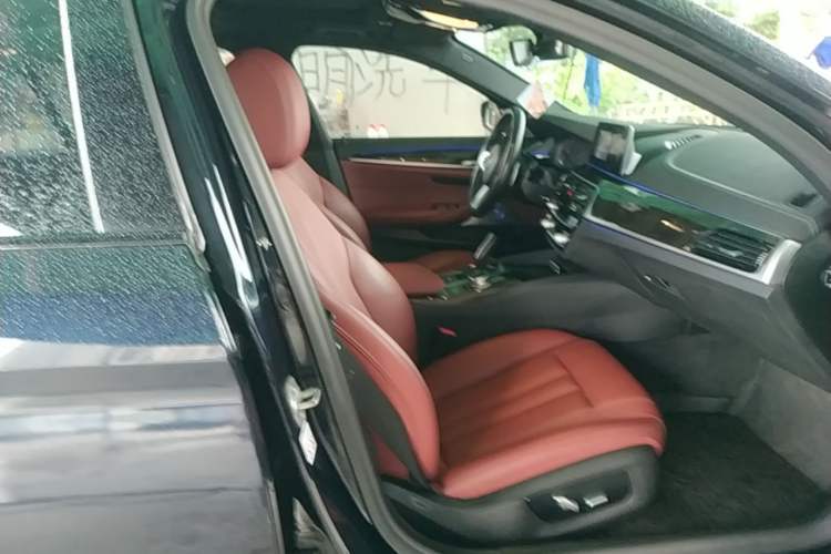Used BMW 5 Series 2020 530Li Leading Model M Sport Package Right Front Seat